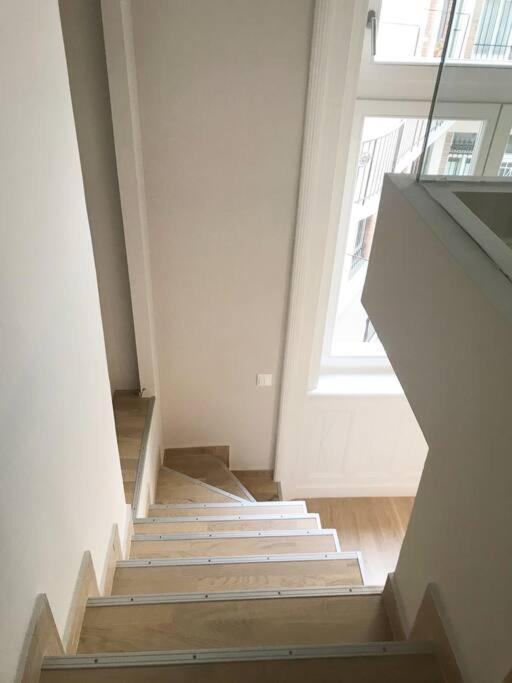 Stylish Apartment Near The River Budapest Eksteriør bilde